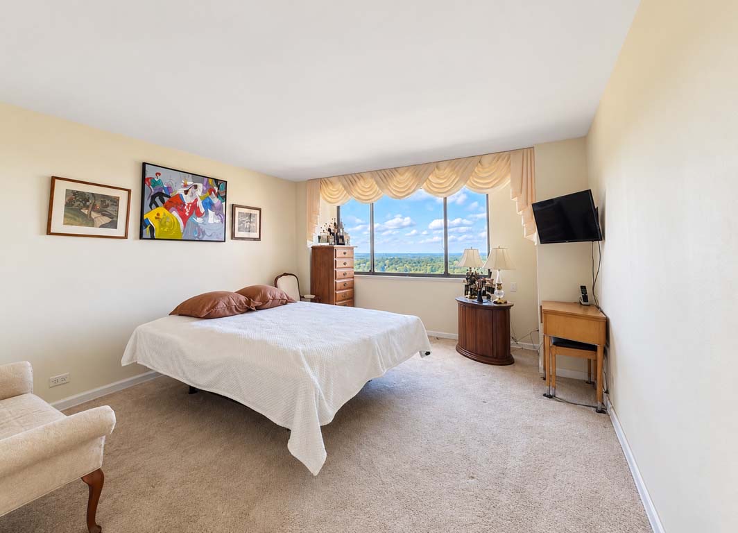 North Shore Towers Apt.