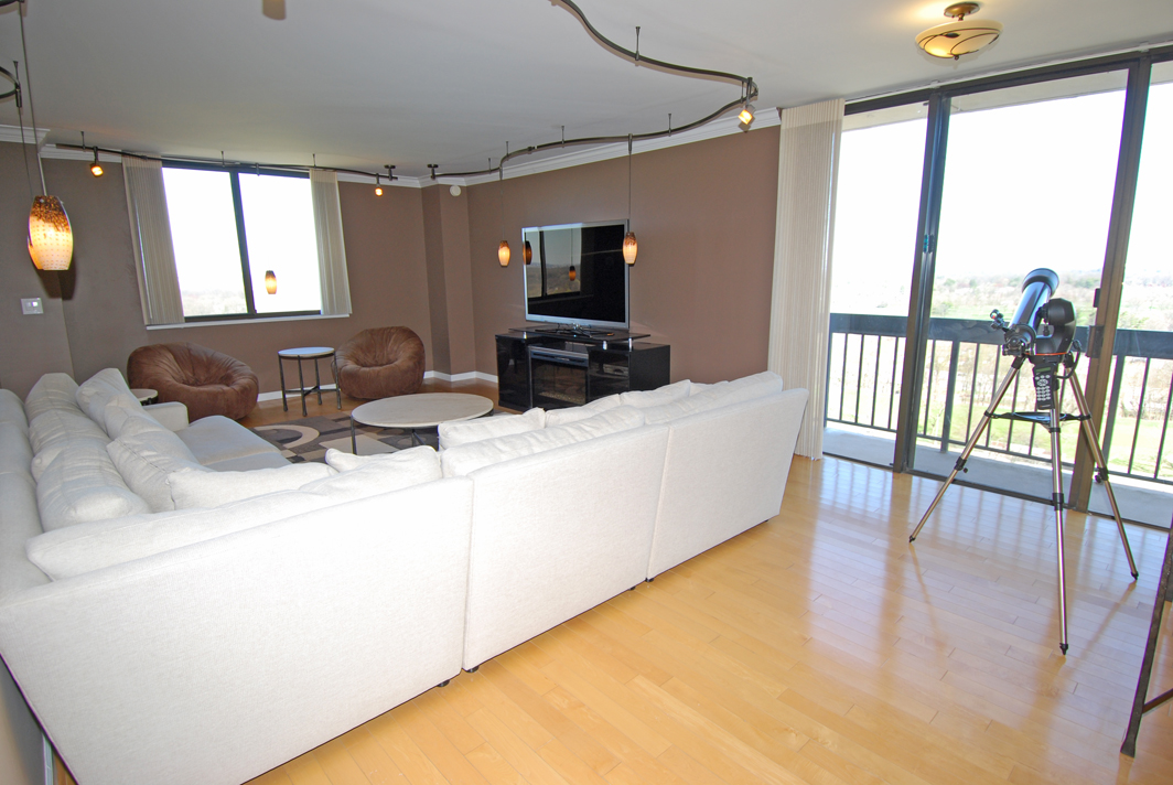 North Shore Towers Apartment