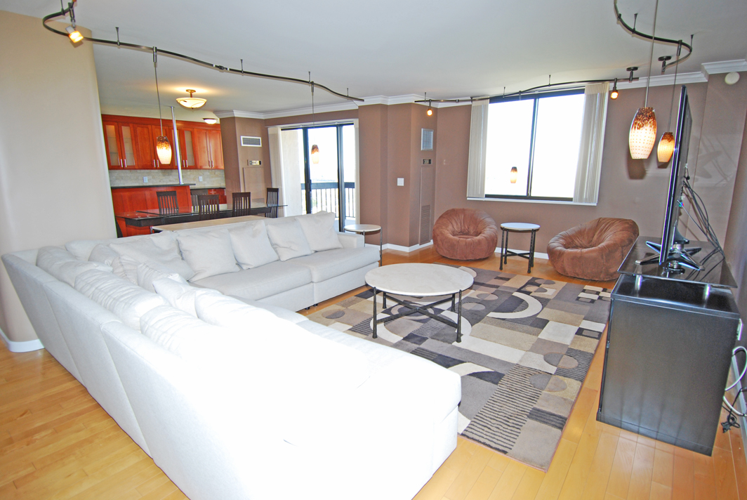 North Shore Towers Apartment