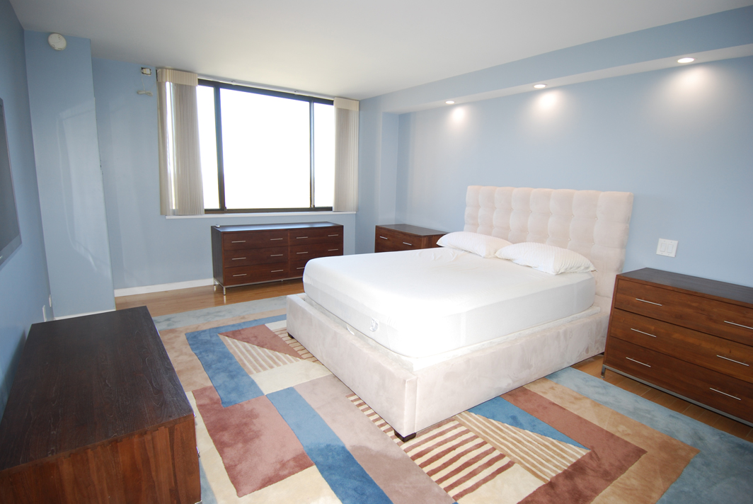 North Shore Towers Apartment