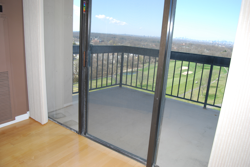 North Shore Towers Apartment