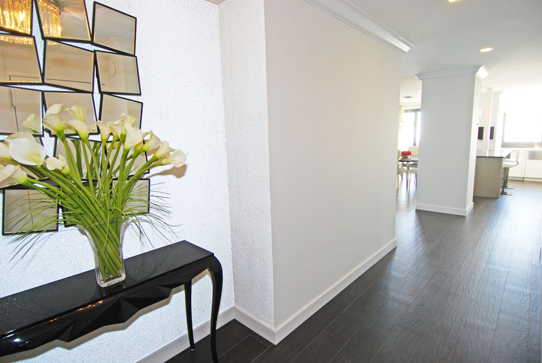 North Shore Towers Apartment