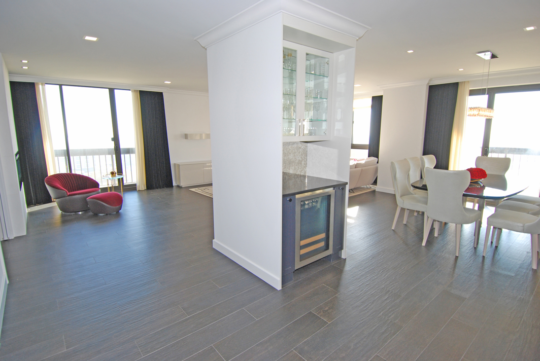 North Shore Towers Apartment