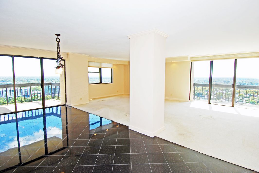 North Shore Towers Apartment