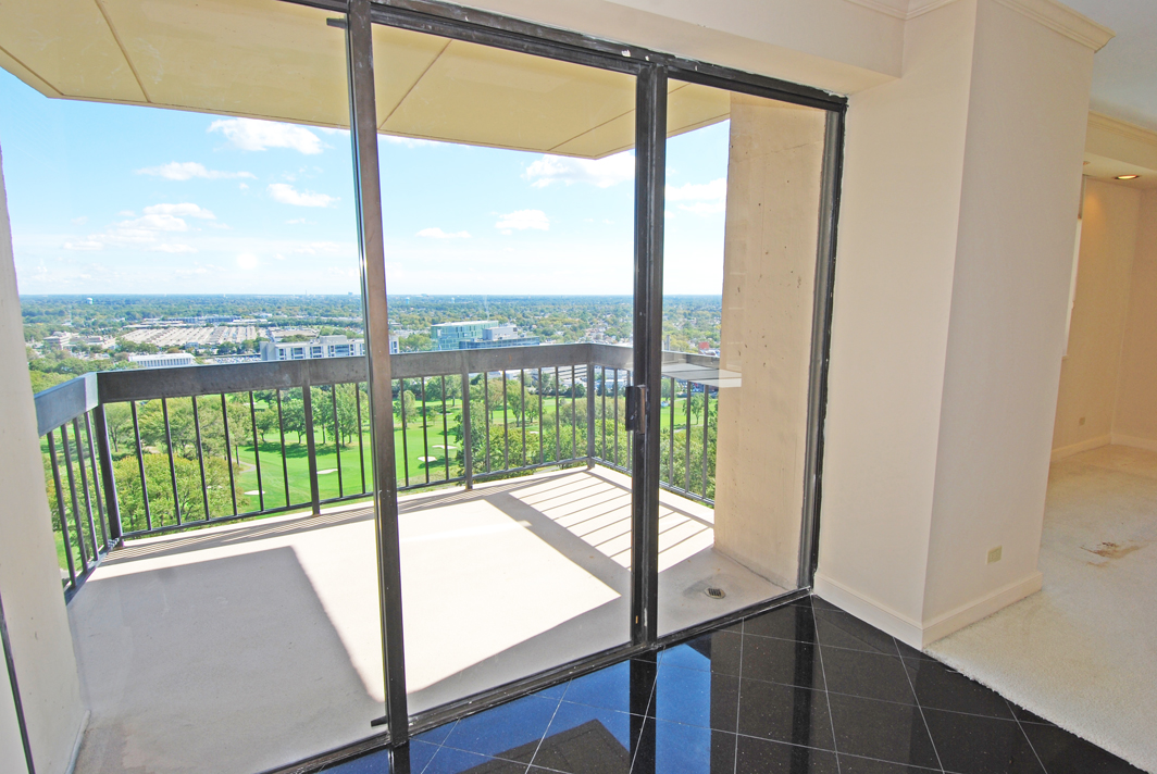 North Shore Towers Apartment