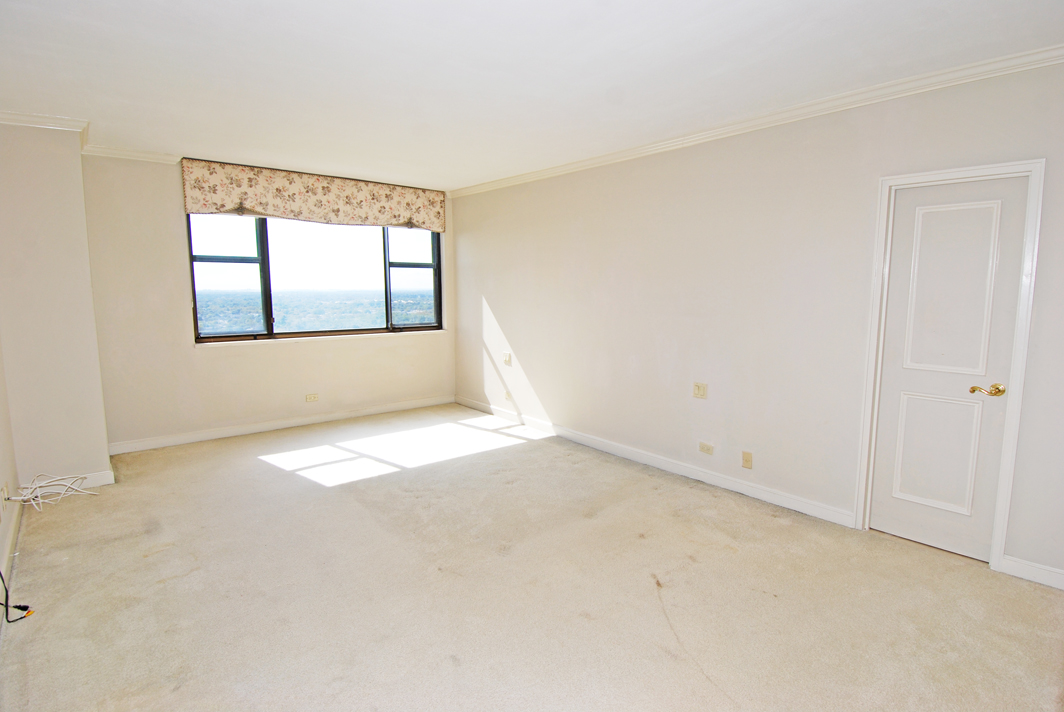 North Shore Towers Apartment