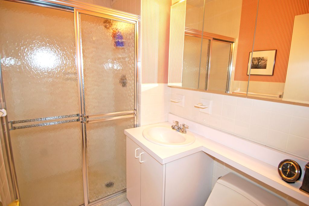 North Shore Towers Apartment