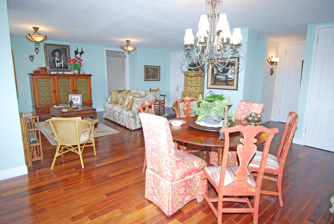 North Shore Towers Apt.