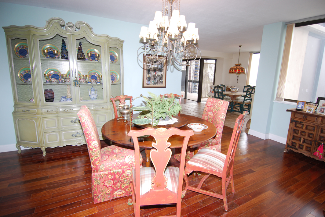 North Shore Towers Apt.