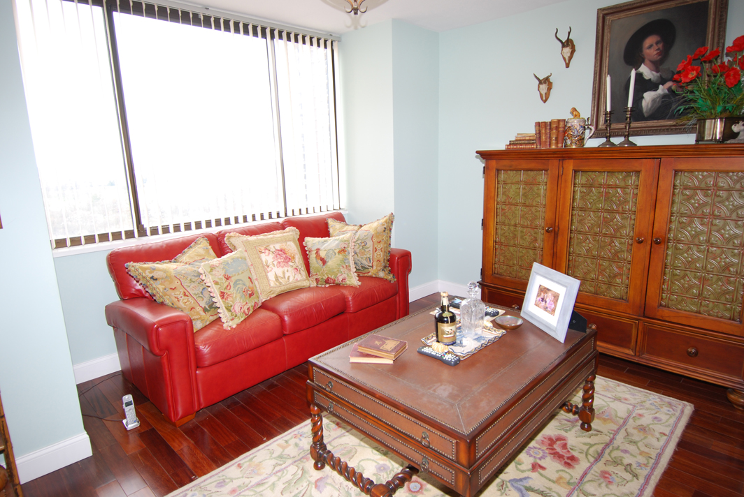 North Shore Towers Apt.