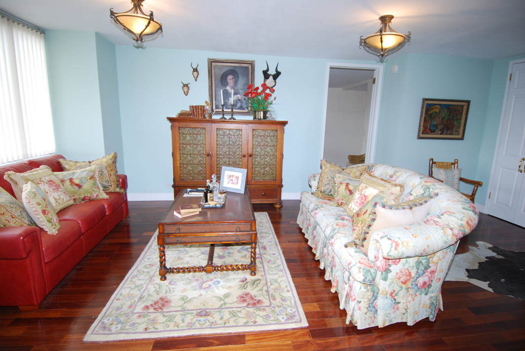 North Shore Towers Apt.