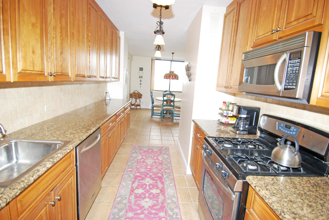 North Shore Towers Apt.