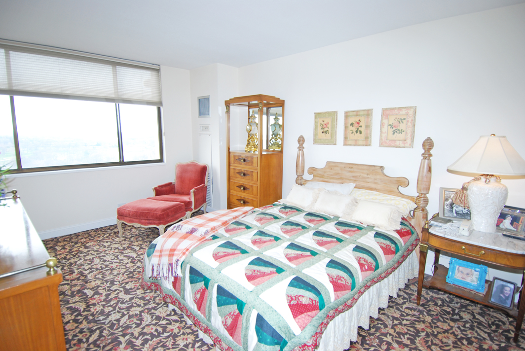 North Shore Towers Apt.