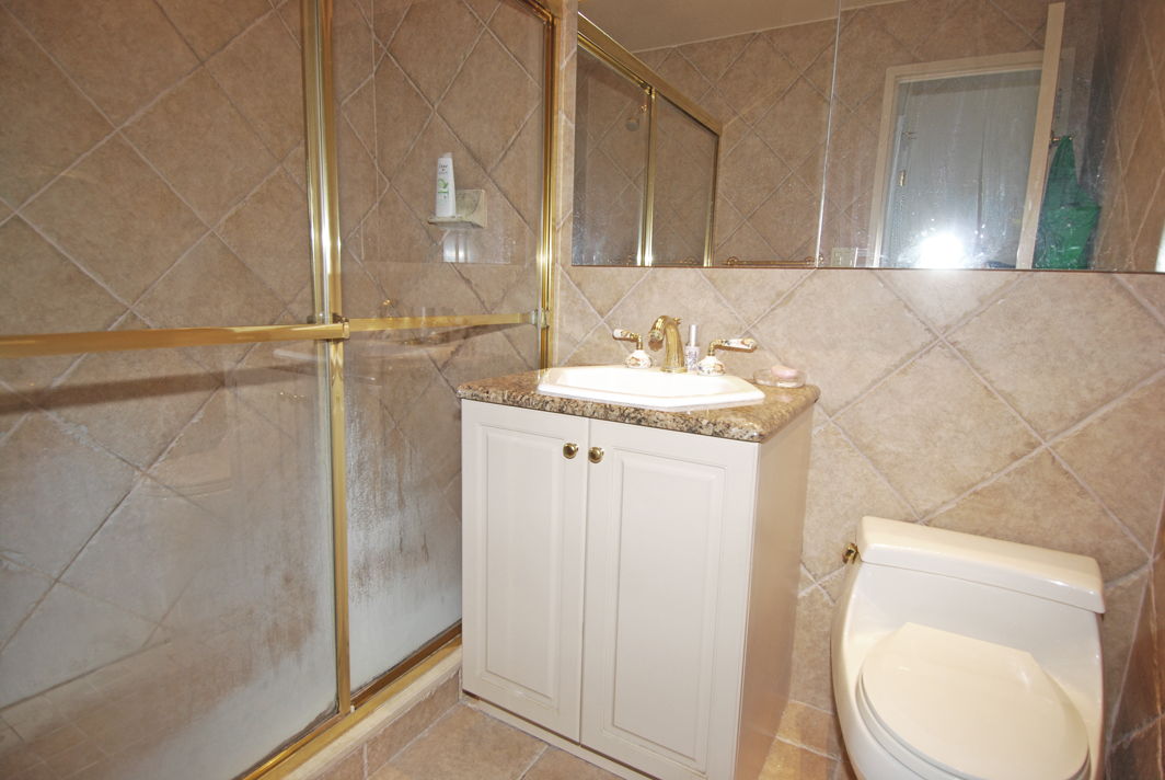 North Shore Towers Apt.