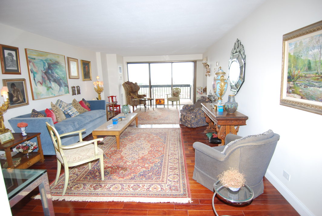 North Shore Towers Apt.