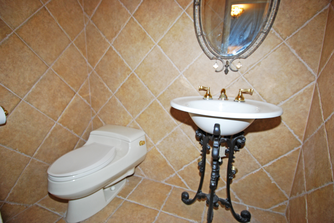 North Shore Towers Apt.