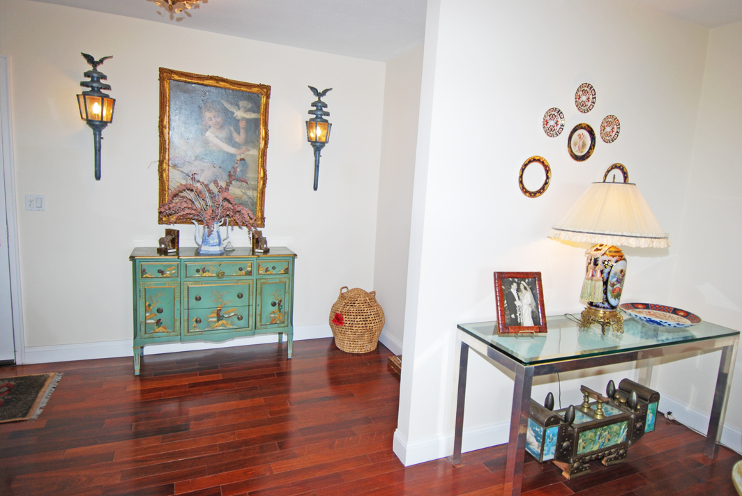 North Shore Towers Apt.