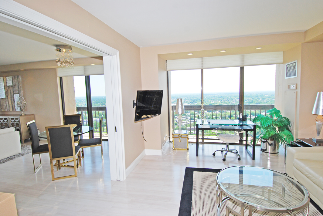 North Shore Towers Apartment