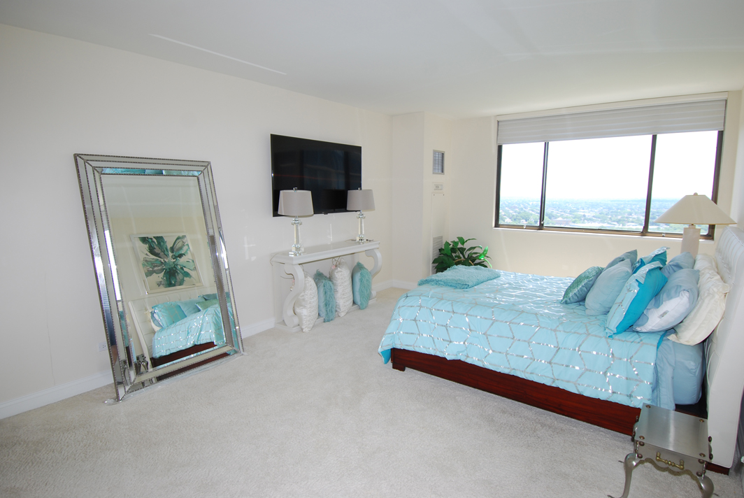 North Shore Towers Apartment