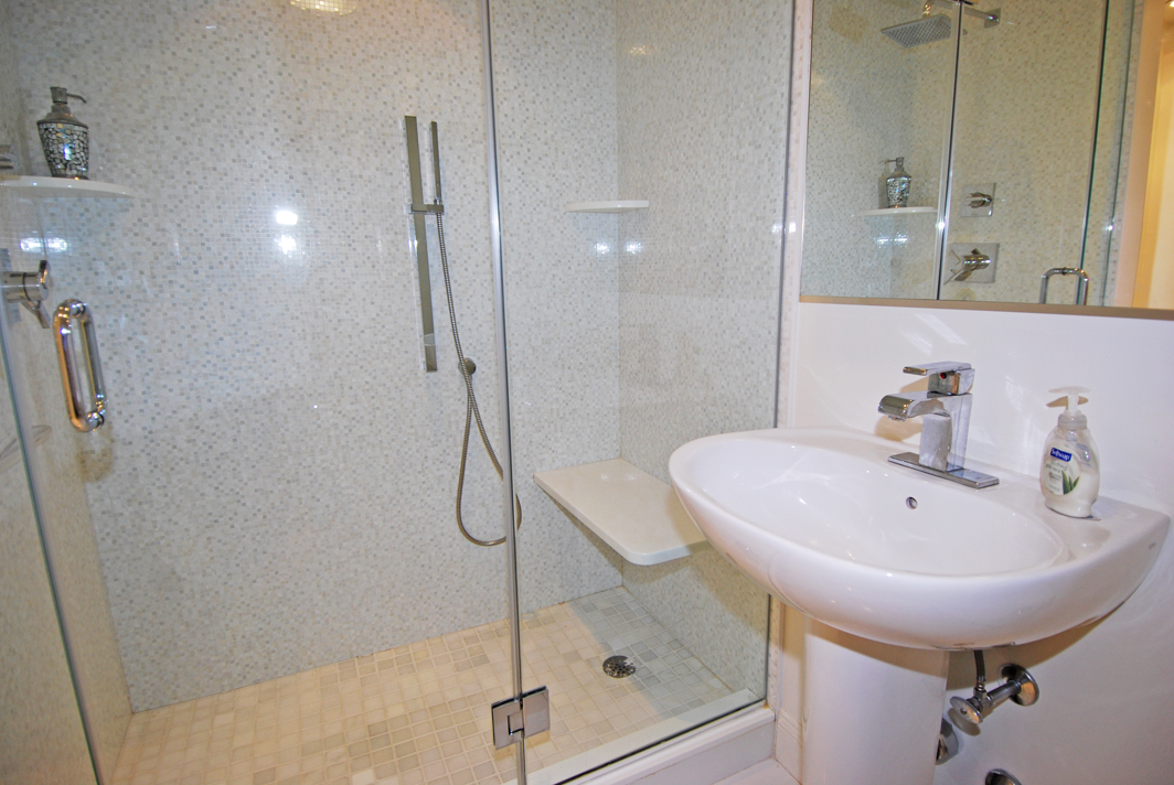 North Shore Towers Apartment