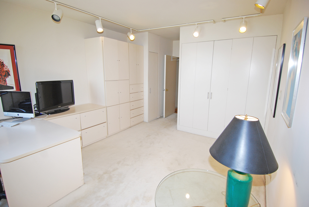 North Shore Towers Apartment