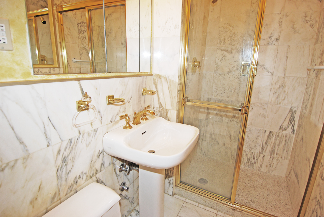 North Shore Towers Apartment