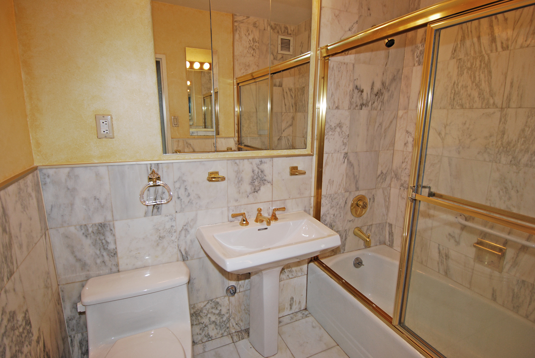 North Shore Towers Apartment