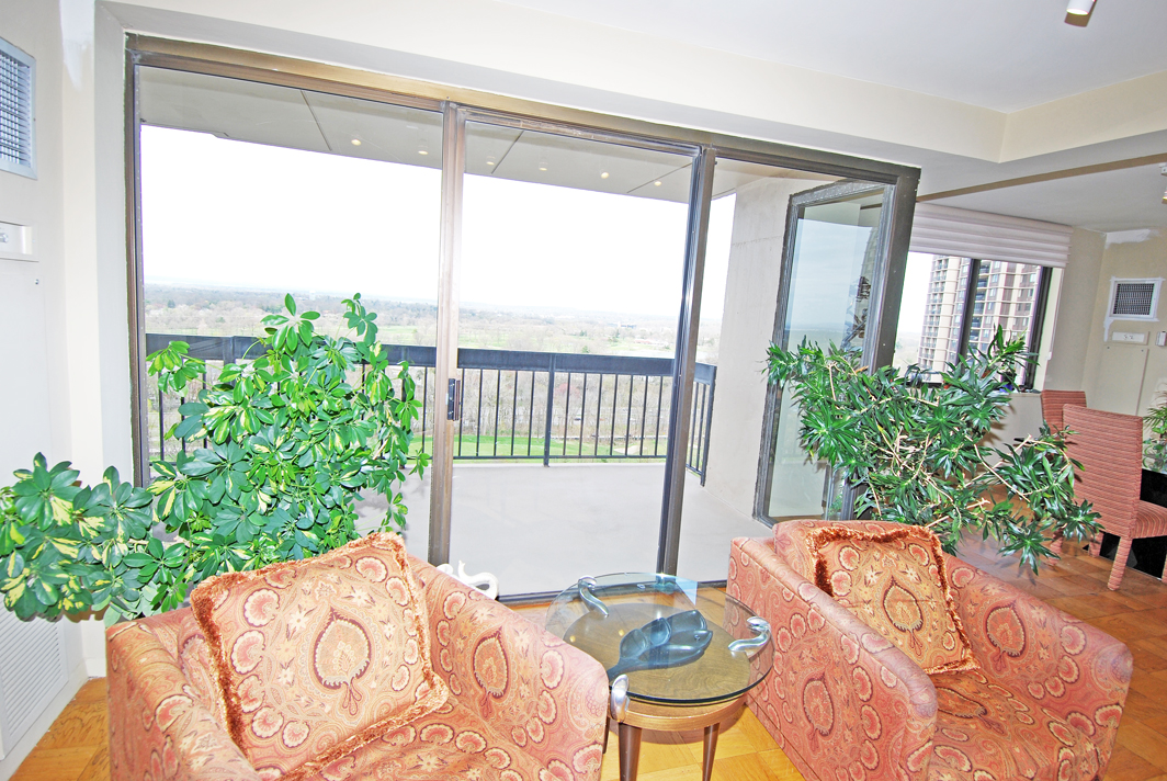 North Shore Towers Apartment