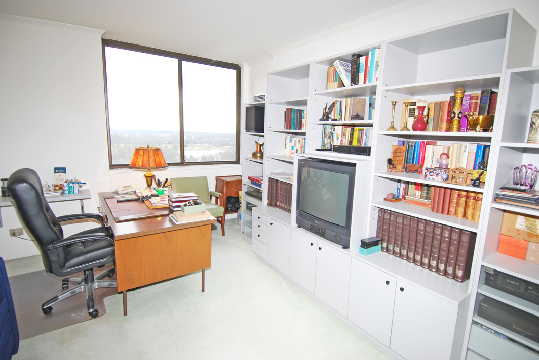 North Shore Towers Apartment