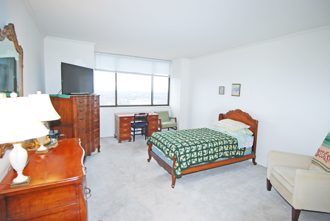 North Shore Towers Apartment