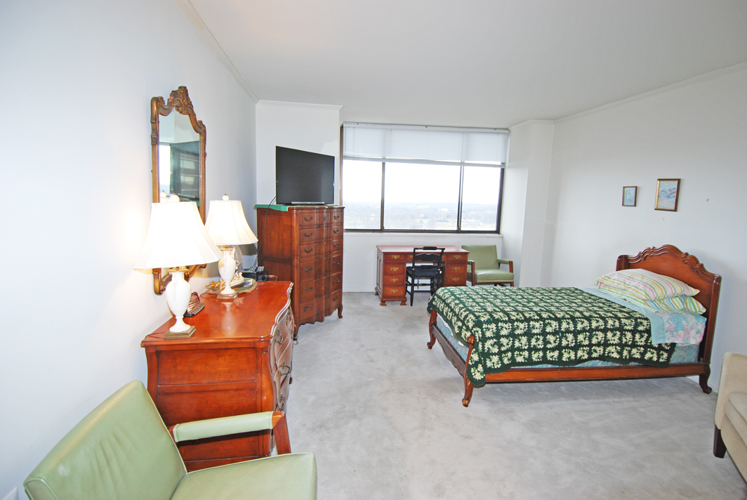 North Shore Towers Apartment