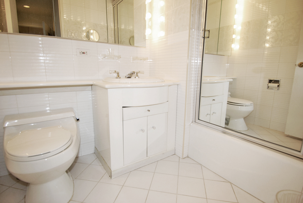 North Shore Towers Apartment