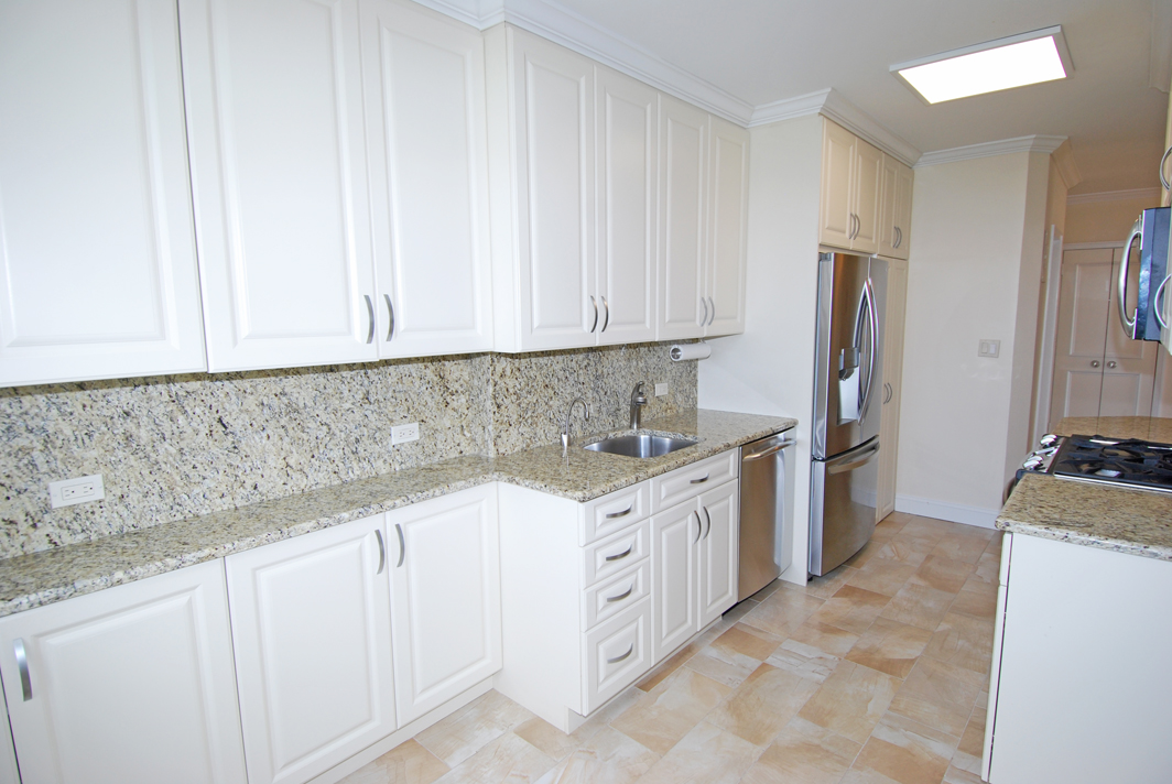 North Shore Towers Apartment