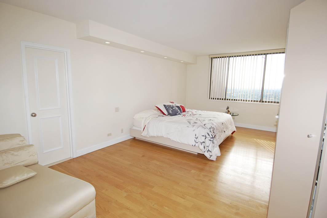 North Shore Towers Apartment