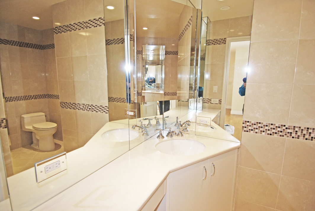 North Shore Towers Apartment