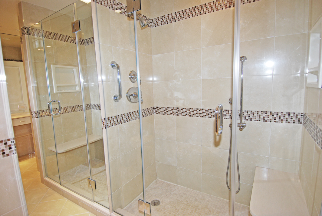 North Shore Towers Apartment