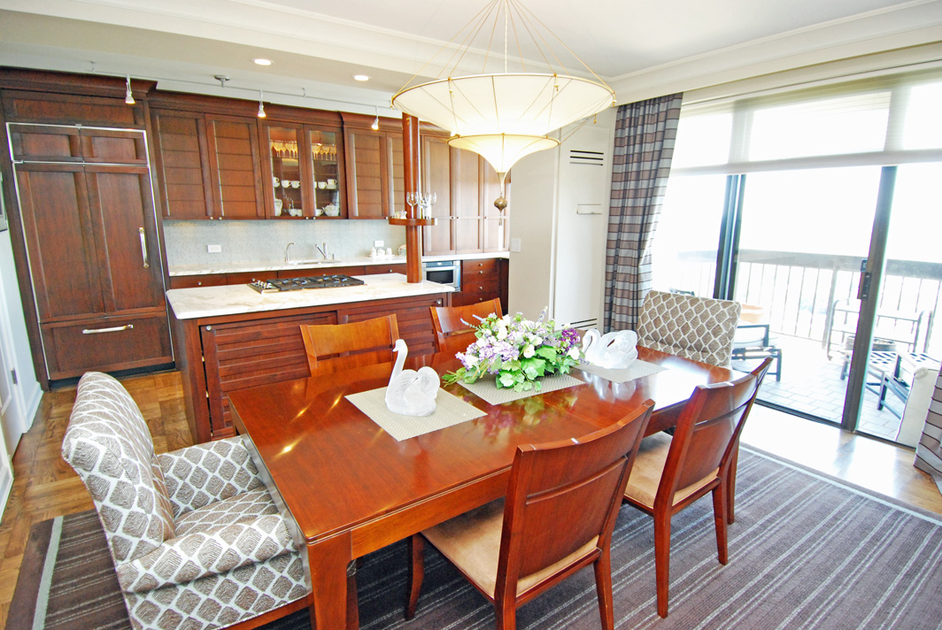 North Shore Towers Apartment