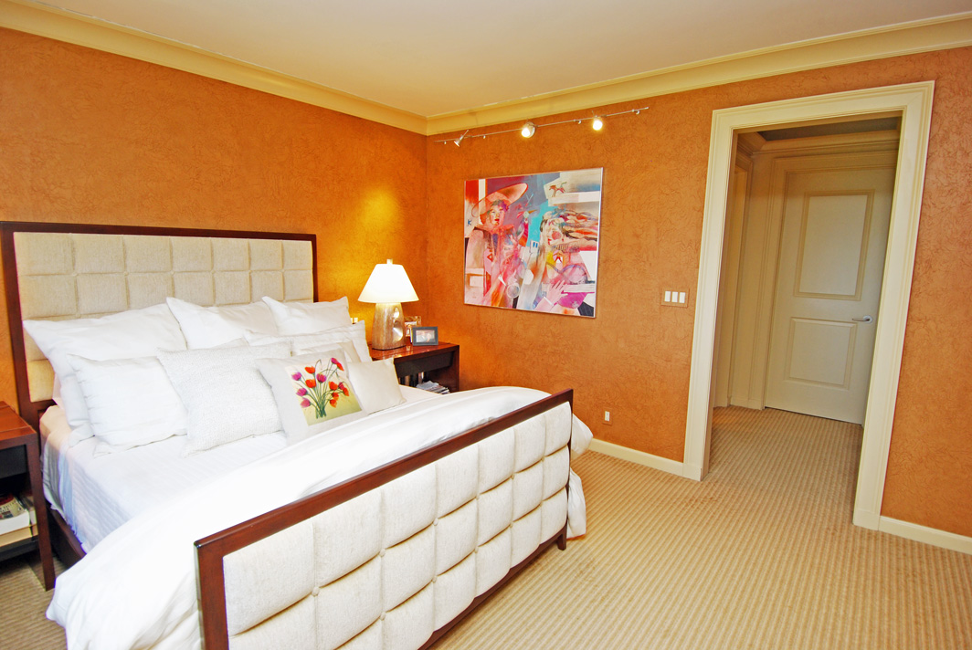 North Shore Towers Apartment