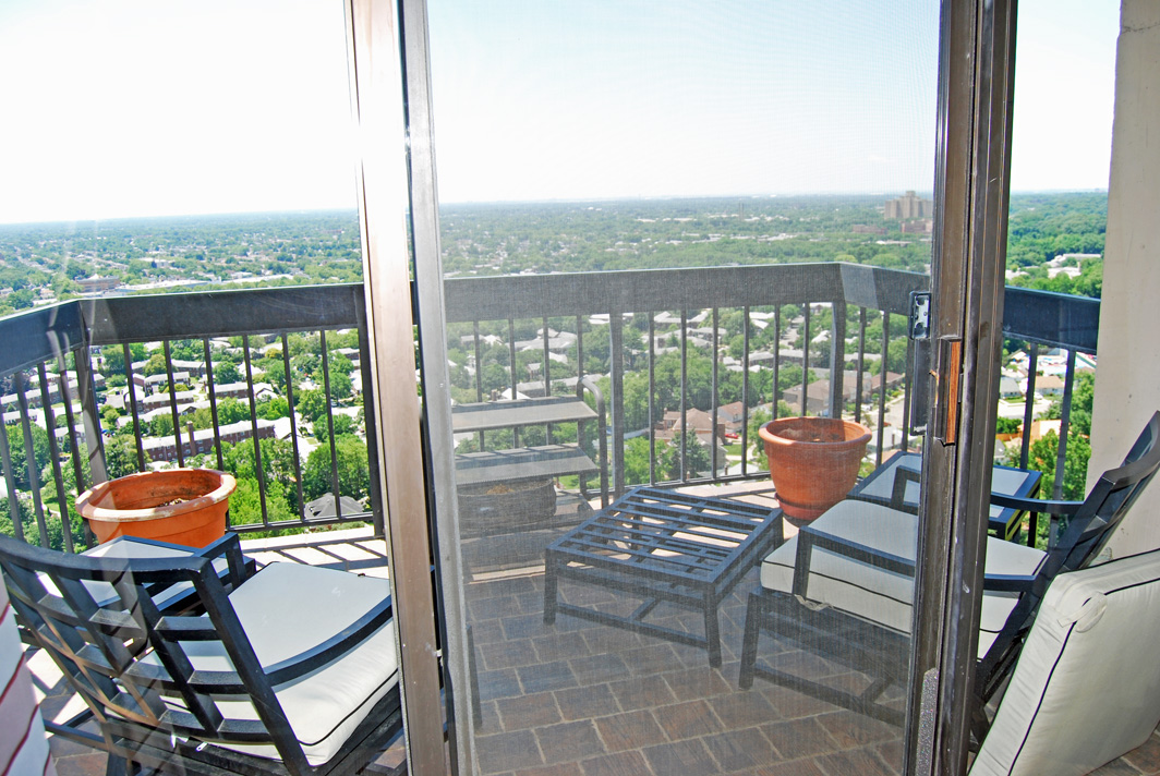 North Shore Towers Apartment