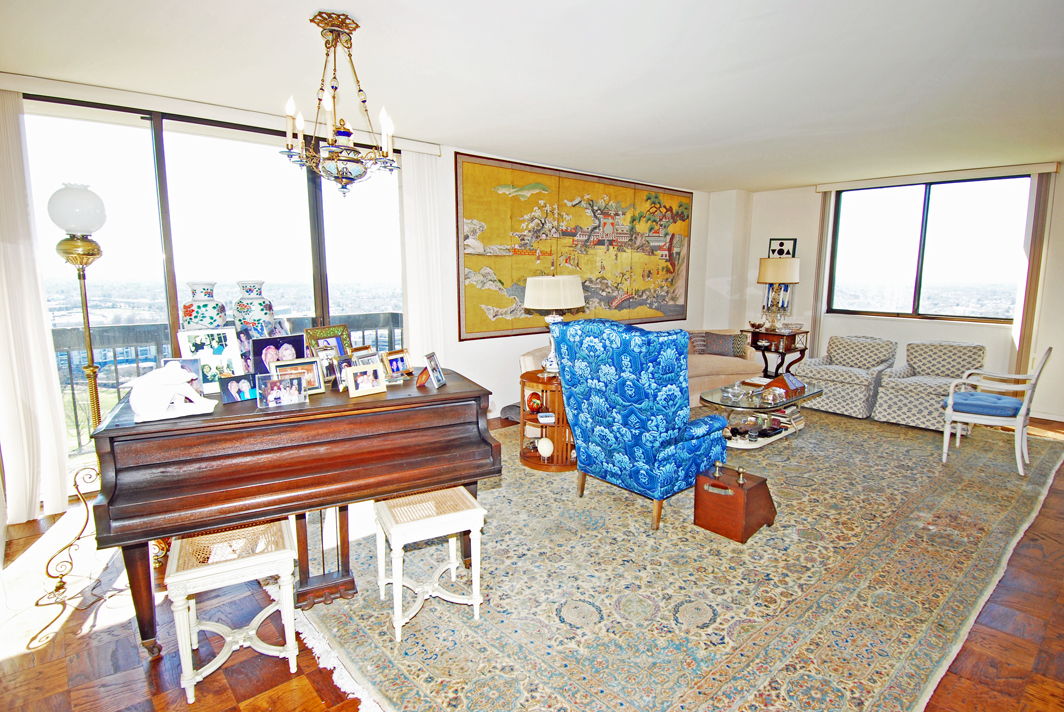 North Shore Towers 3 bedroom co-op