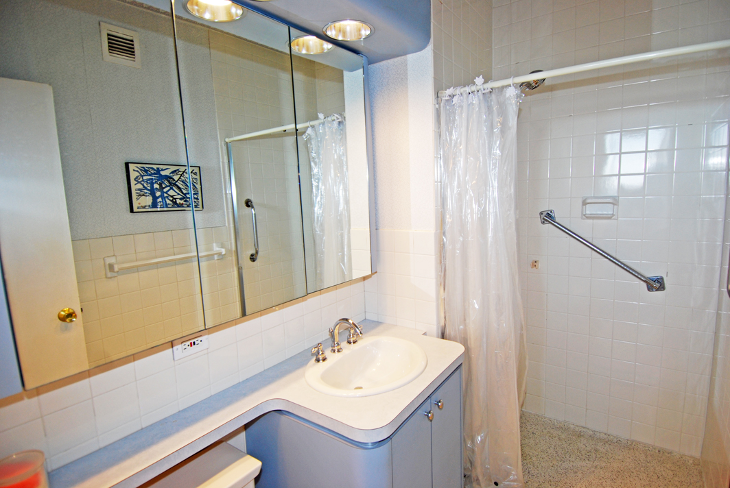 North Shore Towers 3 bedroom co-op