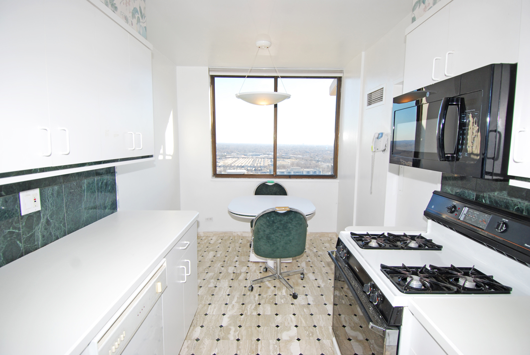 North Shore Towers Apartment