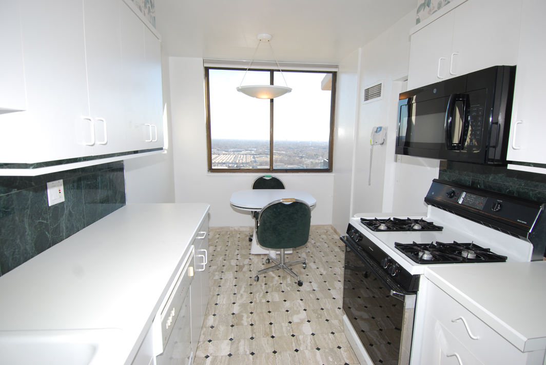 North Shore Towers Apartment