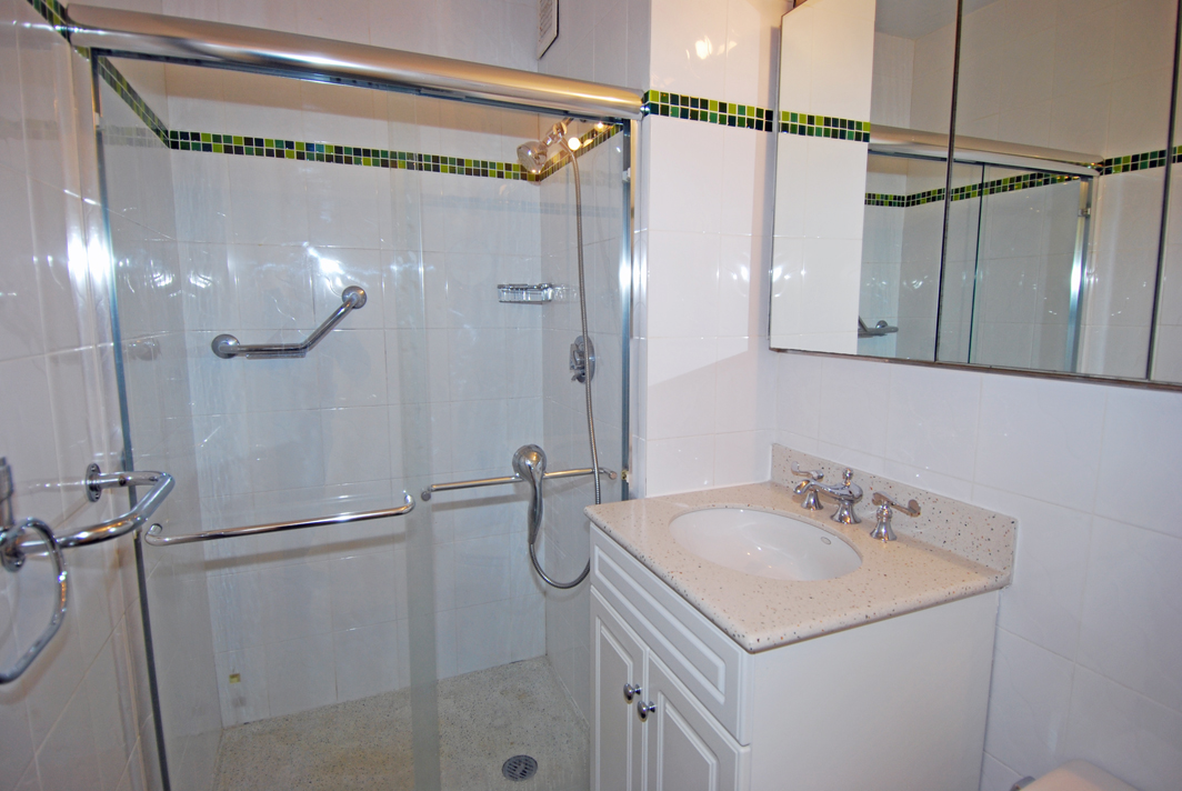 North Shore Towers Apartment