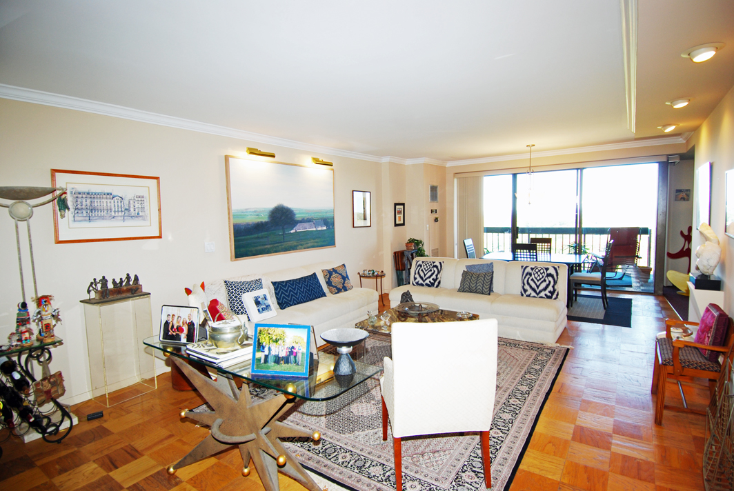 North Shore Towers Apartment