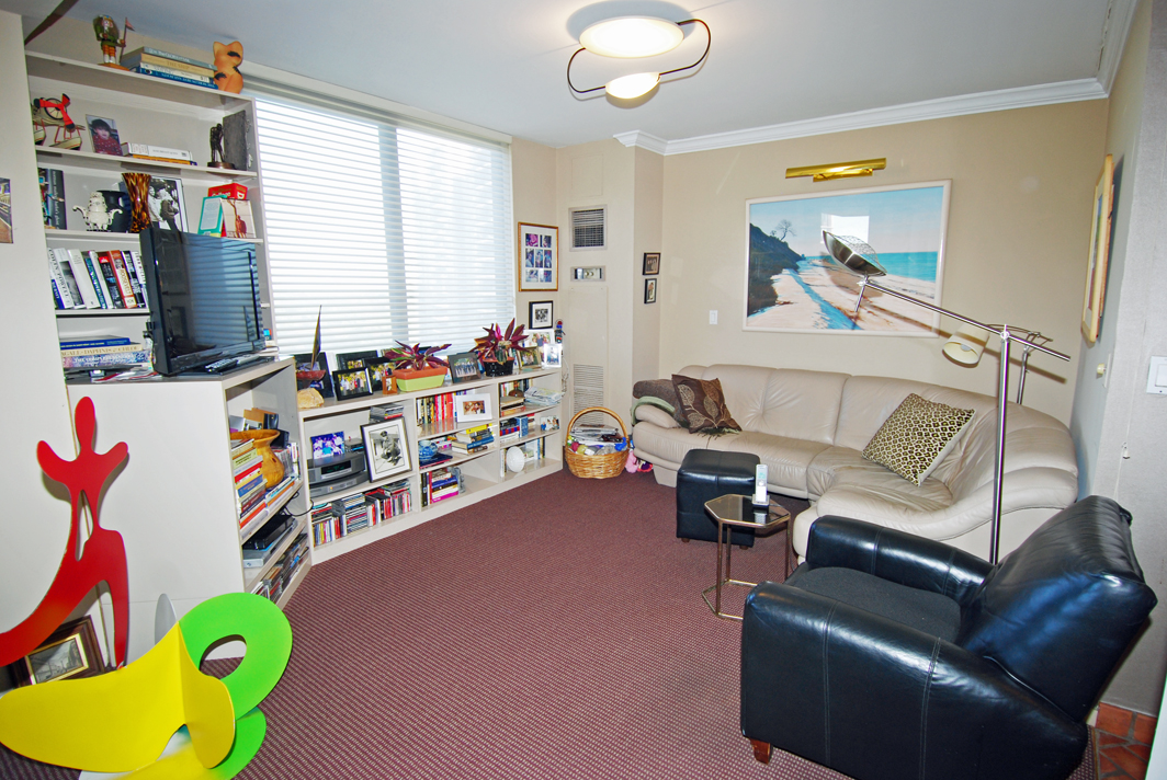 North Shore Towers Apartment