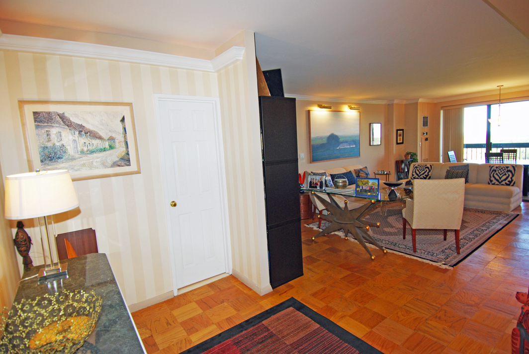 North Shore Towers Apartment