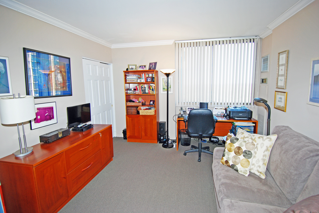 North Shore Towers Apartment