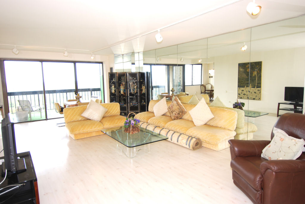 North Shore Towers Apartment