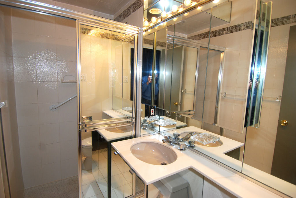 North Shore Towers Apartment